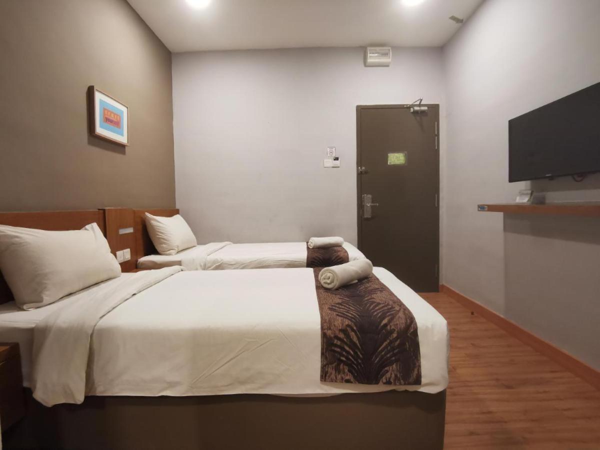 Golden Leaf Boutique Hotel Nusa Idaman Formerly Known As Ariana Hotel Джохор Бахру Екстериор снимка