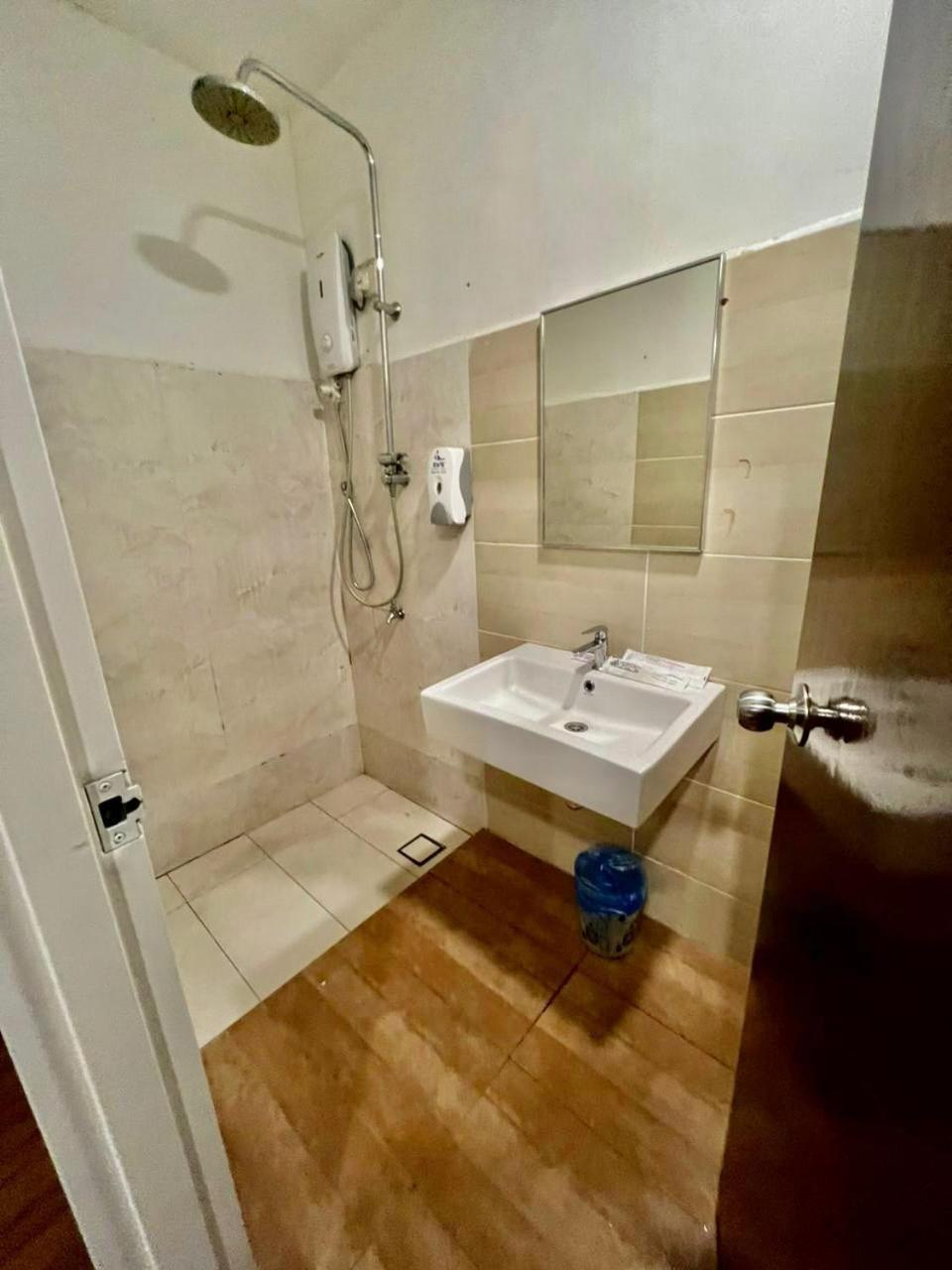 Golden Leaf Boutique Hotel Nusa Idaman Formerly Known As Ariana Hotel Джохор Бахру Екстериор снимка