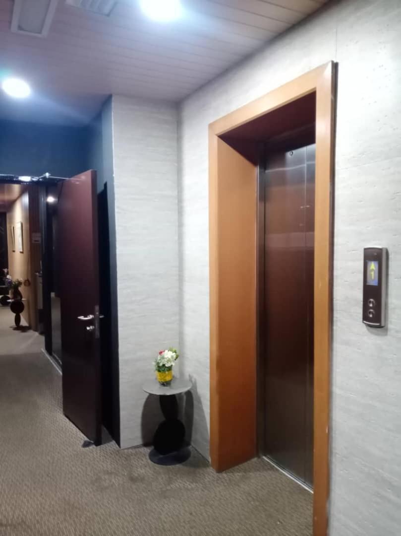 Golden Leaf Boutique Hotel Nusa Idaman Formerly Known As Ariana Hotel Джохор Бахру Екстериор снимка